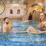 Отель Carlsbad Plaza Medical & Wellness 5*