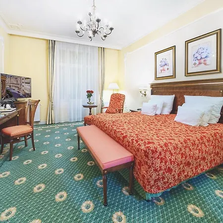 Carlsbad Plaza Medical & Wellness 5*