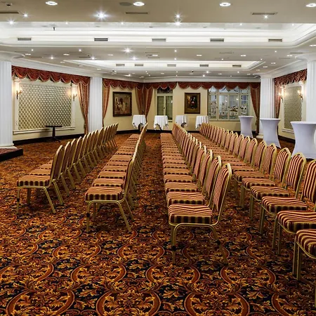 Hotel Carlsbad Plaza Medical & Wellness 5*