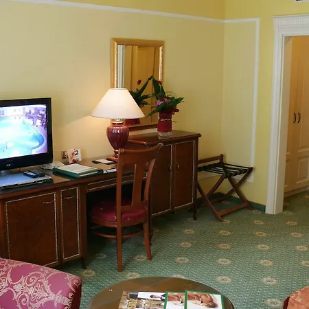 Hotel Carlsbad Plaza Medical & Wellness