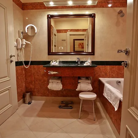Hotel Carlsbad Plaza Medical & Wellness 5*