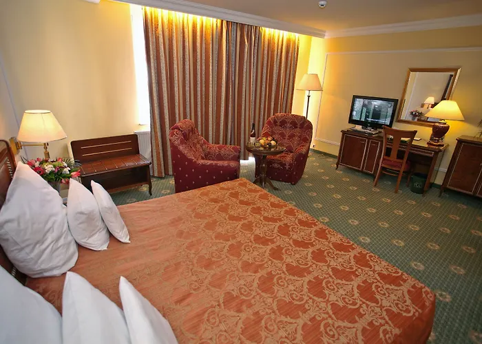 Carlsbad Plaza Medical & Wellness 5*